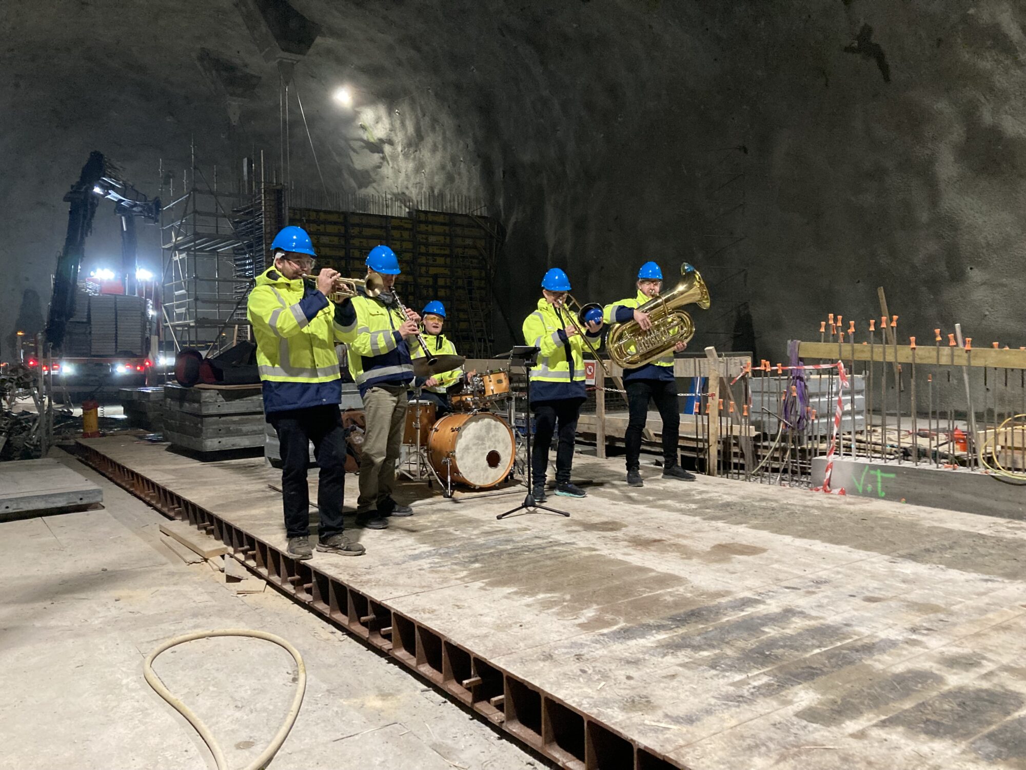 Quintus sprer glede på arbeidsplassen din!